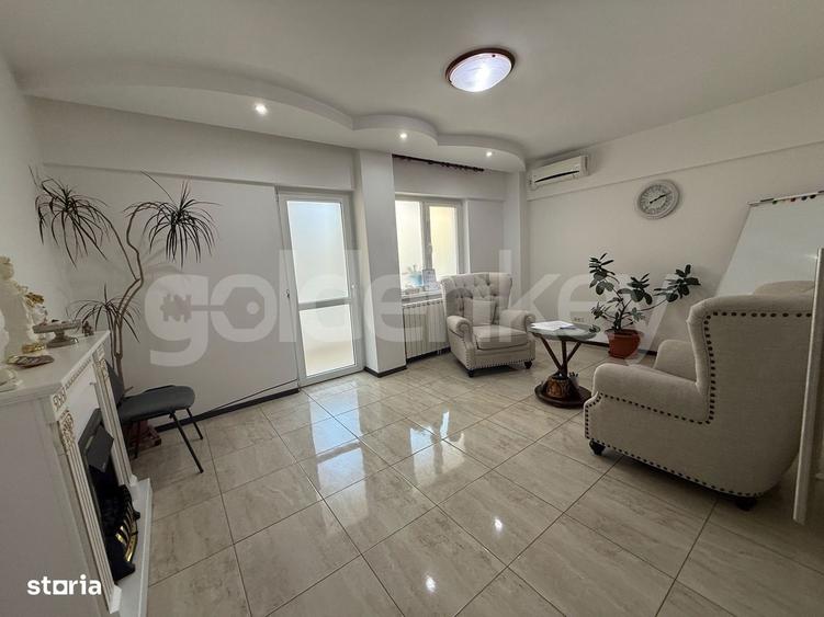Apartament cu 4 camere decomandat, mobilat în Central