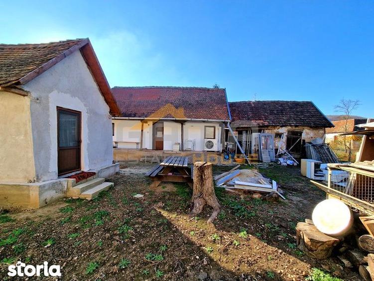 Casă cu 2 camere cu Teren 1464 Mp în Tauț