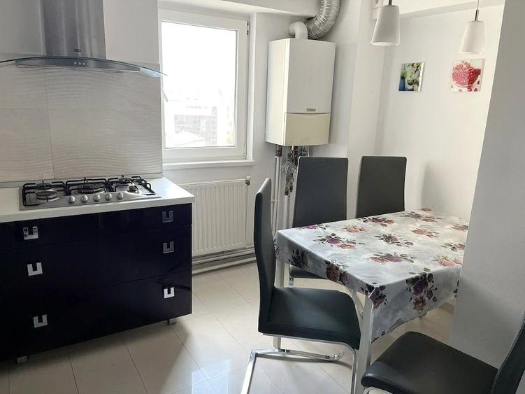 Apartament cu 4 camere decomandat în 13 Septembrie