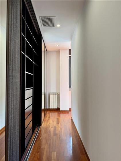 Apartament cu 4 camere decomandat în Dorobanți