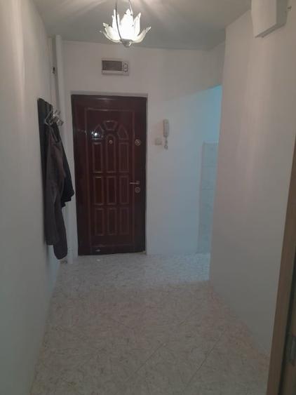 Apartament cu 2 camere semidecomandat în Farfuria