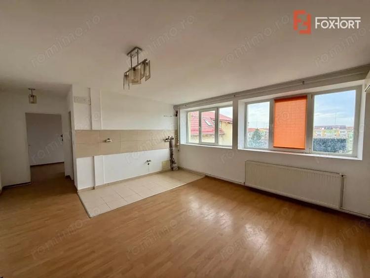 Apartament cu 3 camere în Girocului