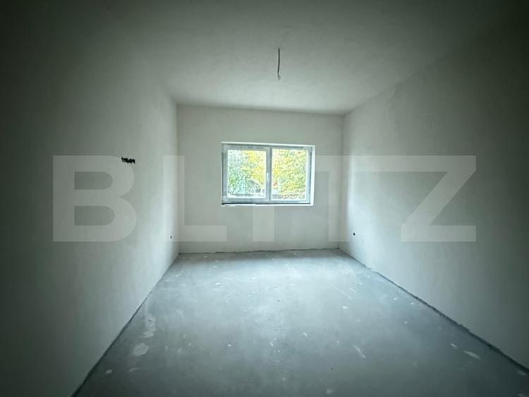 Duplex cu 4 camere cu Canalizare în Dâmbul Rotund