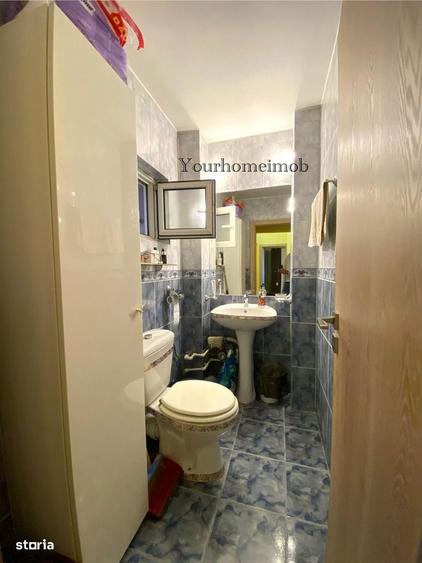 Apartament cu 4 camere semidecomandat în Calea București