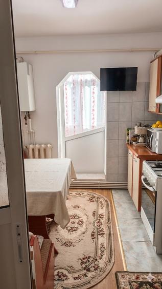Apartament cu 2 camere decomandat, mobilat în Spital