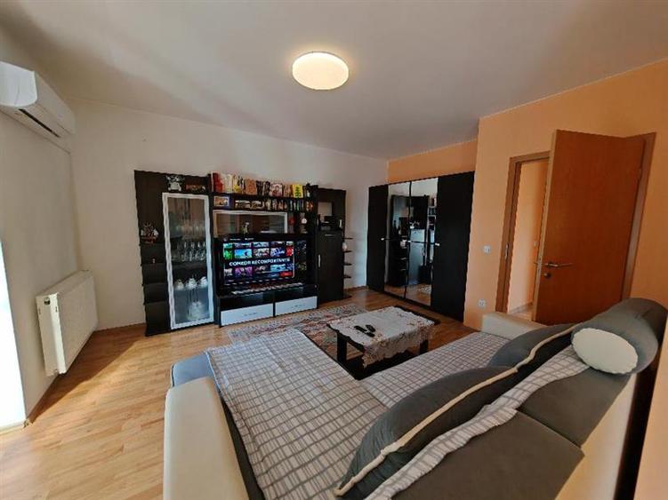 Apartament cu 2 camere decomandat, mobilat în Avantgarden