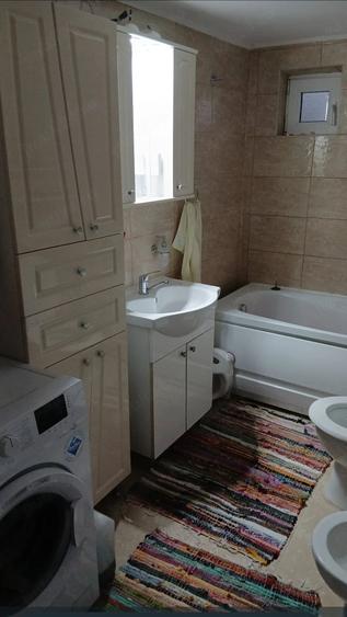 Casă cu 3 camere cu Teren 200 Mp în Central