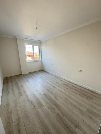 Apartament cu 2 camere semidecomandat în Florești — fotografia 3