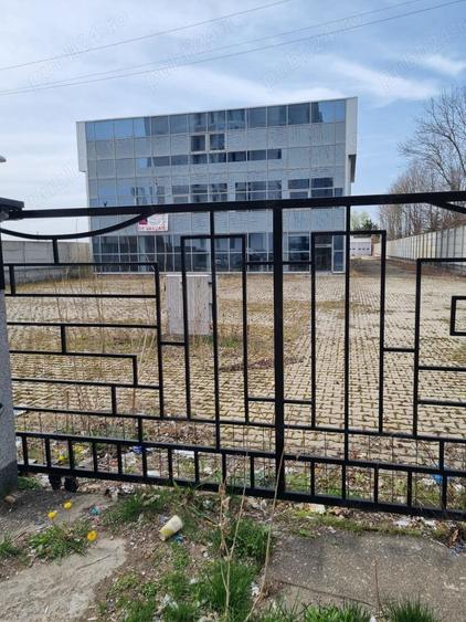 Spațiu comercial, de 1,100 mp, în Central