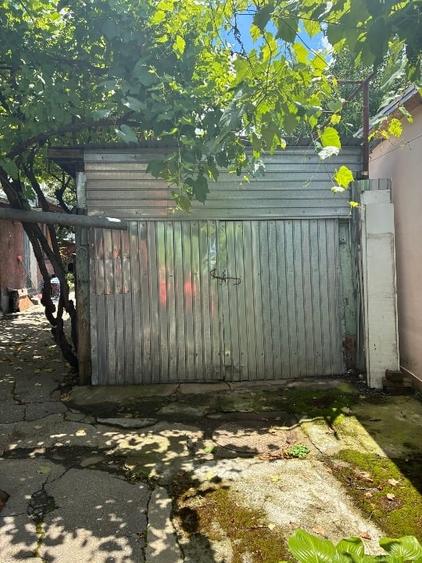Casă individuală cu 5 camere cu Canalizare în Industriilor