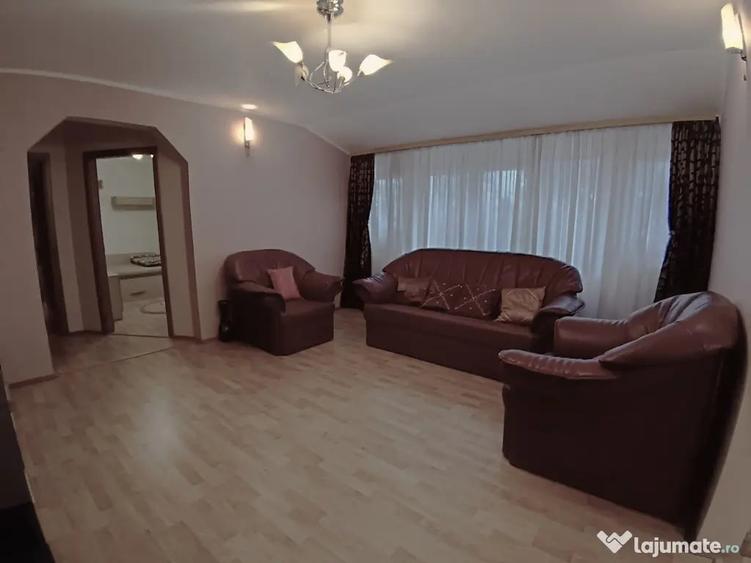Apartament cu 4 camere semidecomandat în George Enescu