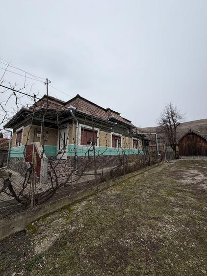 Casă cu 3 camere în Grindeni