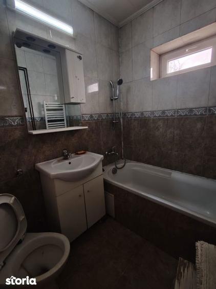 Casa spatioasa cu teren generos, aproape de centrul orasului Targu Lap - 7