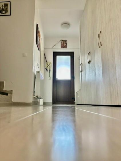 Casă cu 3 camere cu Canalizare în Sânpetru