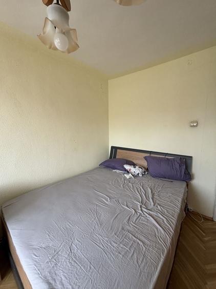Apartament cu 3 camere decomandat în Torontalului
