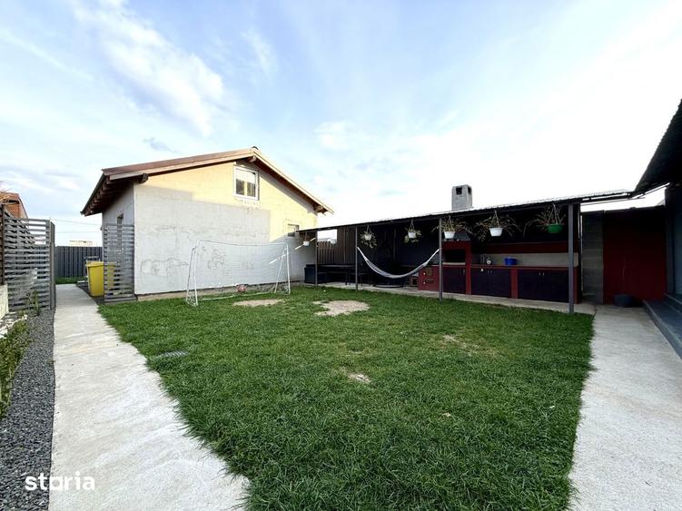 Casă cu 3 camere cu Teren 370 Mp în Dumbrăvița