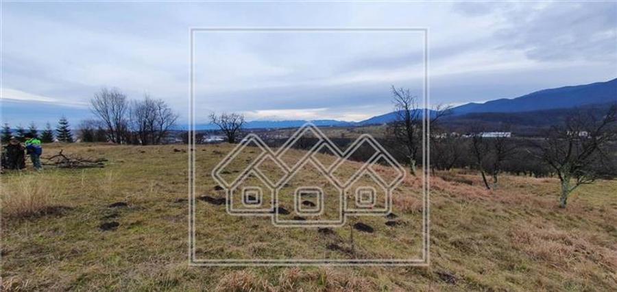 Teren Construcții intravilan de 1255 mp, în Cisnădioara