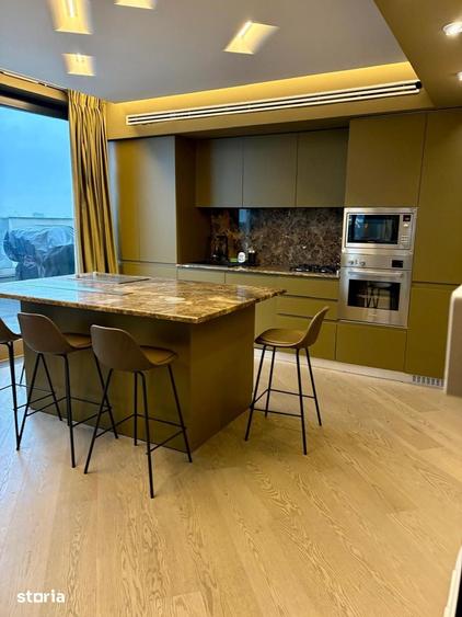 Apartament cu 5 camere în Tei