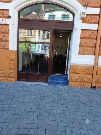 Spațiu comercial, de 26 mp, în Central