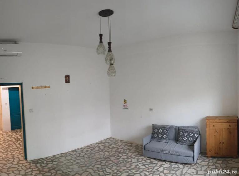 Spațiu comercial, de 64 mp, în Central