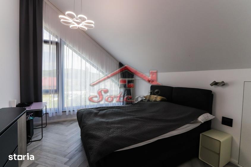 Casă cu 4 camere cu Teren 1227 Mp în Central