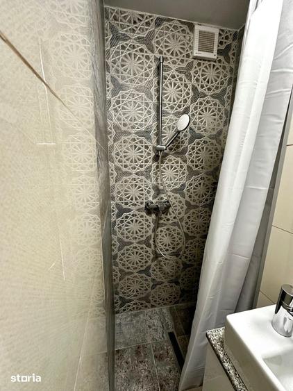 Apartament cu 4 camere decomandat în Circumvalațiunii