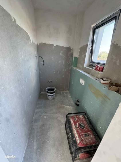 Casă cu 4 camere în Păulești
