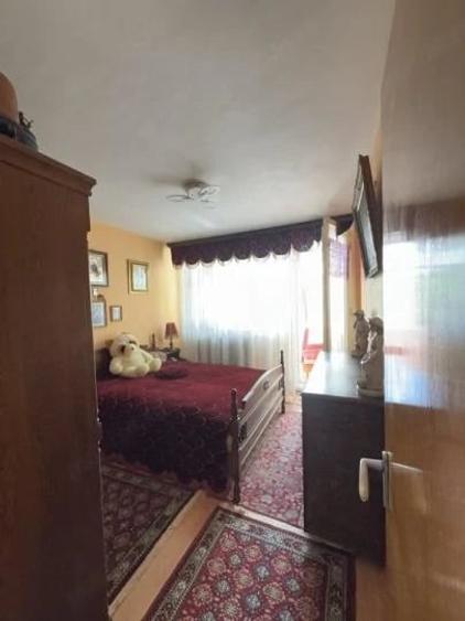 Apartament cu 3 camere semidecomandat în Dristor
