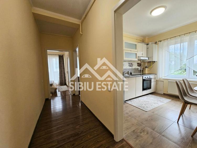Apartament cu 3 camere decomandat, mobilat în Turnișor