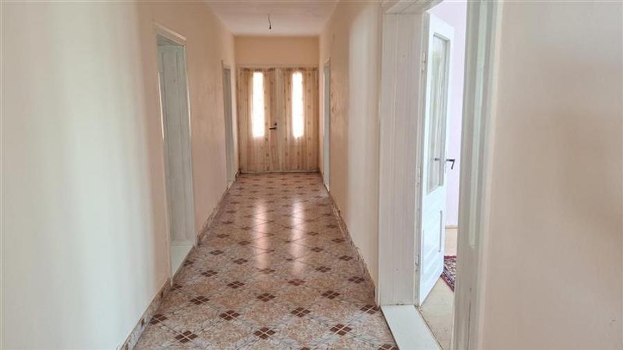 Casă individuală cu 4 camere cu Teren 2360 Mp în Gogoiu