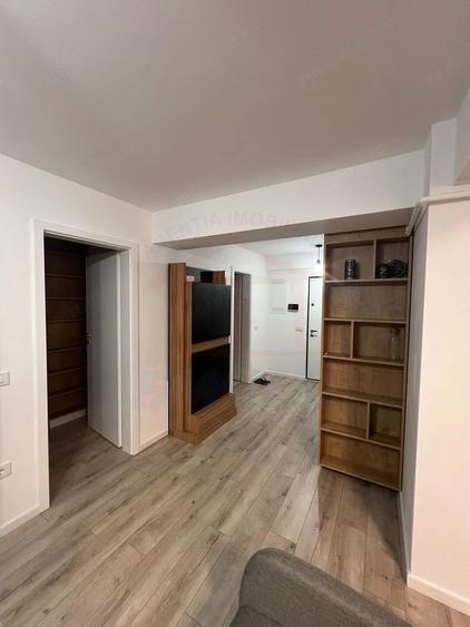 Apartament cu 2 camere decomandat, mobilat în Central