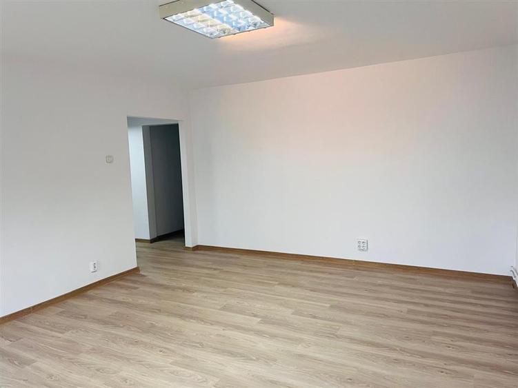 Spațiu comercial, de 100.7799987793 mp, în Central