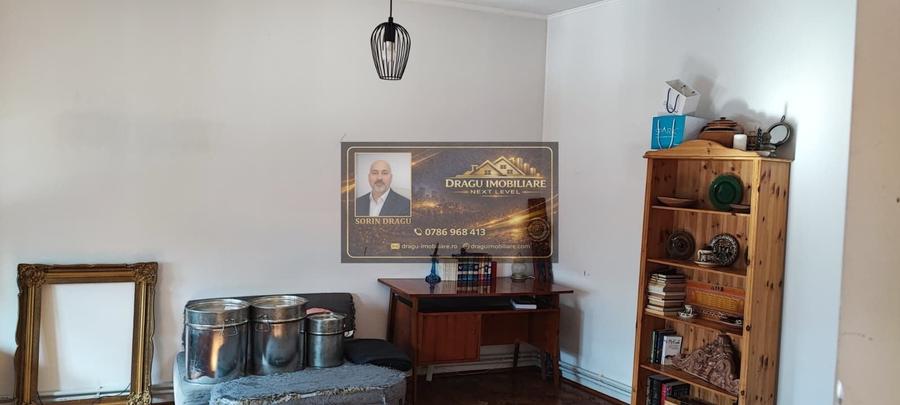 Spațiu comercial, de 300 mp, în Central