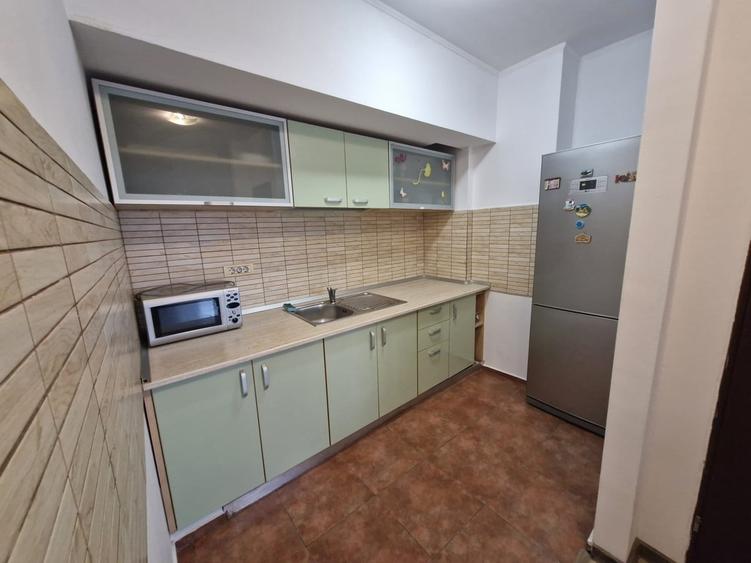Apartament decomandat în Drumul Taberei