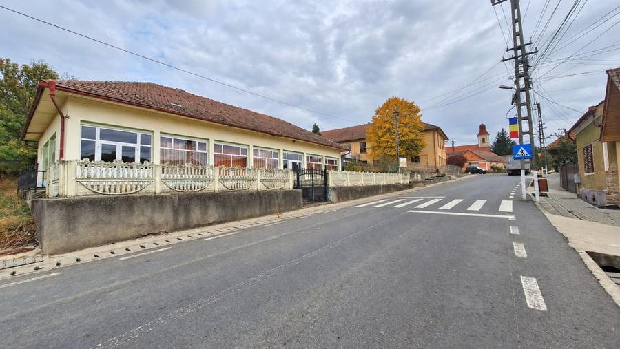 Spațiu comercial, de 239 mp, în Soroștin