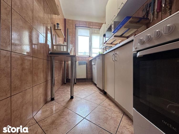Apartament cu 3 camere în Micro 4