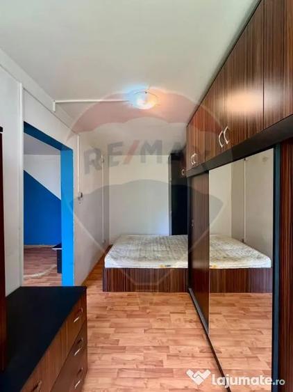 Apartament cu 3 camere semidecomandat în Central