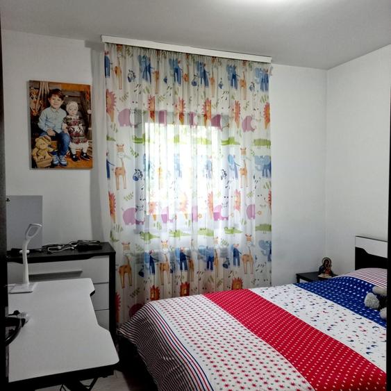 Casă cu 4 camere în Satu Nou