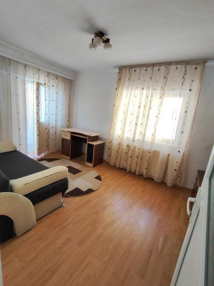 Garsonieră decomandată în Exterior Vest