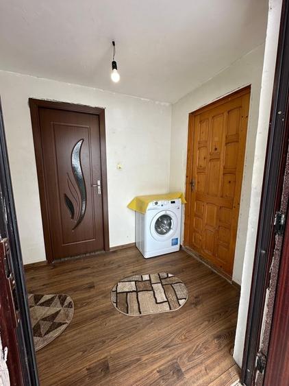 Casă cu 4 camere cu Teren 19200 Mp în Central