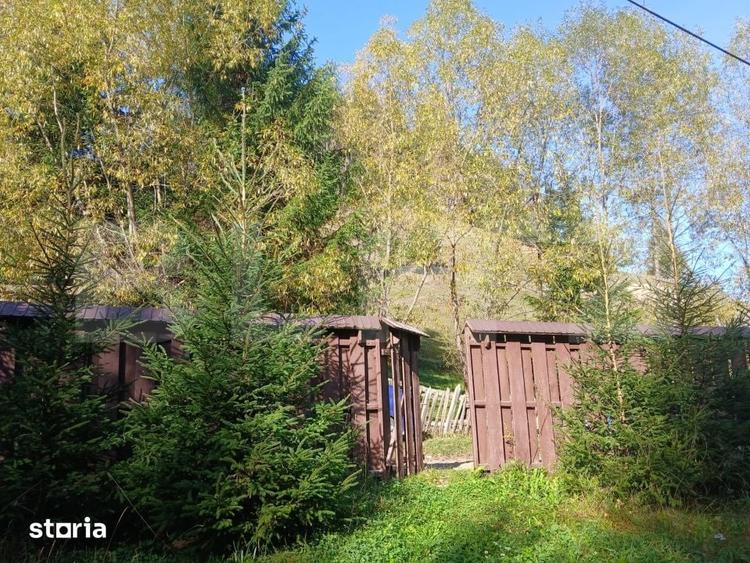 Casă cu 6 camere cu Teren 1100 Mp în Stulpicani