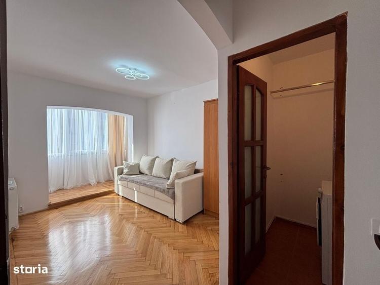 Apartament cu 3 camere decomandat în Vasile Aaron