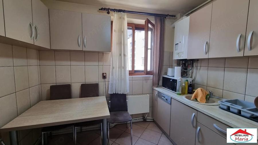Apartament 2 camere zona centrala 75000 Euro negociabil - 1
