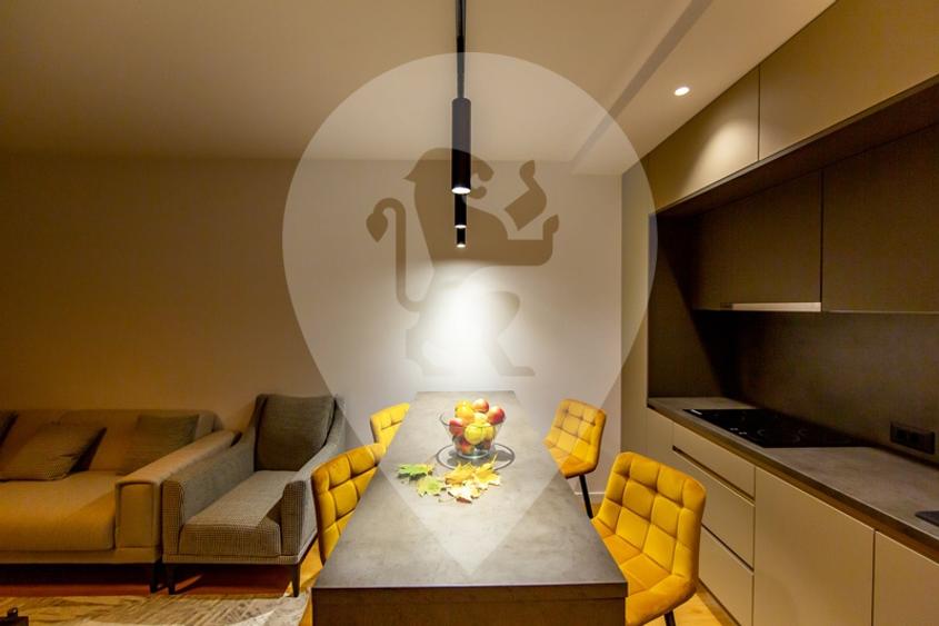 Apartament cu 3 camere decomandat, mobilat în Centrul Istoric