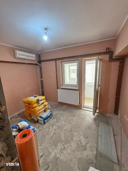 Apartament cu 3 camere în Tomis I