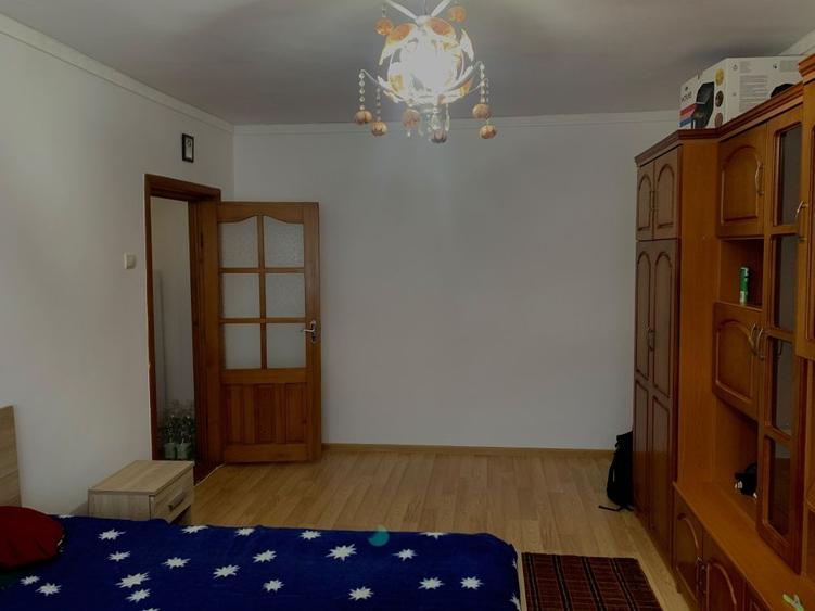 Garsonieră decomandată în Sud