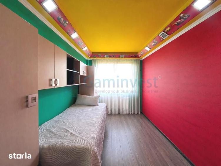 Apartament cu 4 camere decomandat în Central