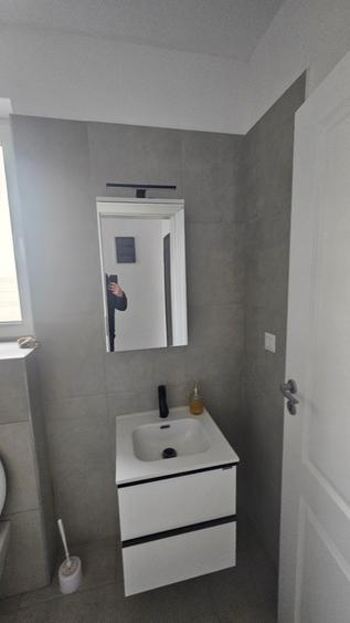 Duplex cu 4 camere cu Canalizare în Nord