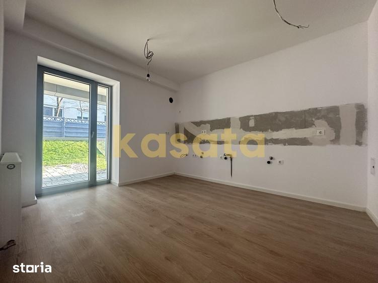 Apartament cu 3 camere în Tei