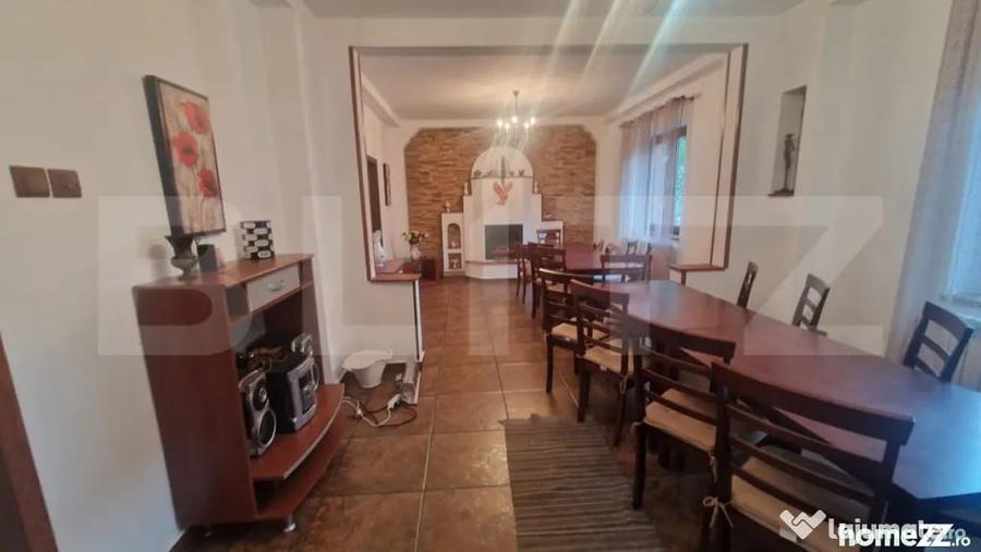 Casă cu 12 camere cu Teren 4780 Mp în Moieciu